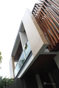 Thi công biệt thự đẹp thiết kế hiện đại lam gỗ